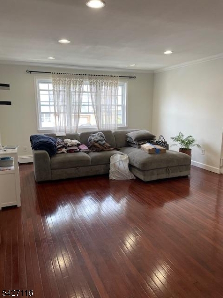 24 Union Ave 4