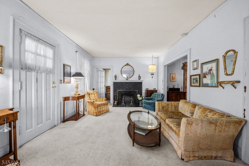 20 Woodside Ter