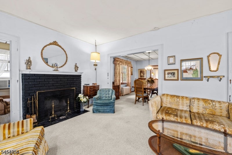 20 Woodside Ter