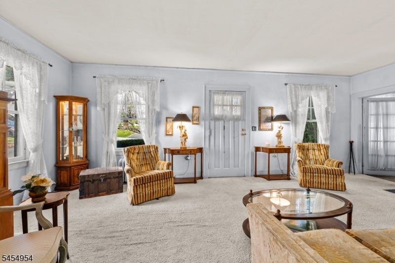 20 Woodside Ter