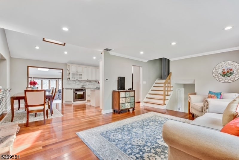 44 Brandon Ave