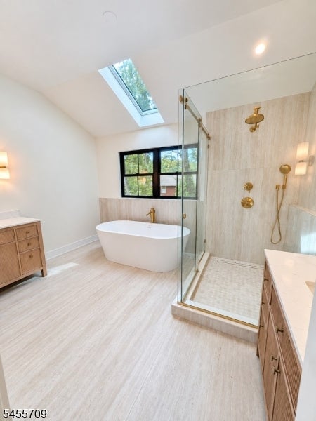 2 Byron Ct