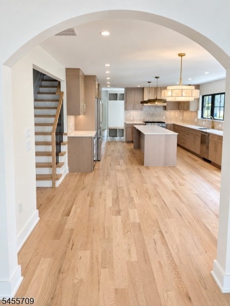 2 Byron Ct
