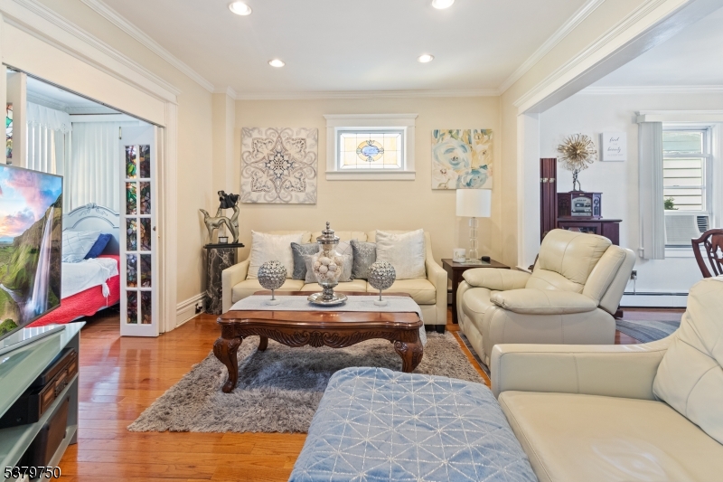 710 Hillside Ave