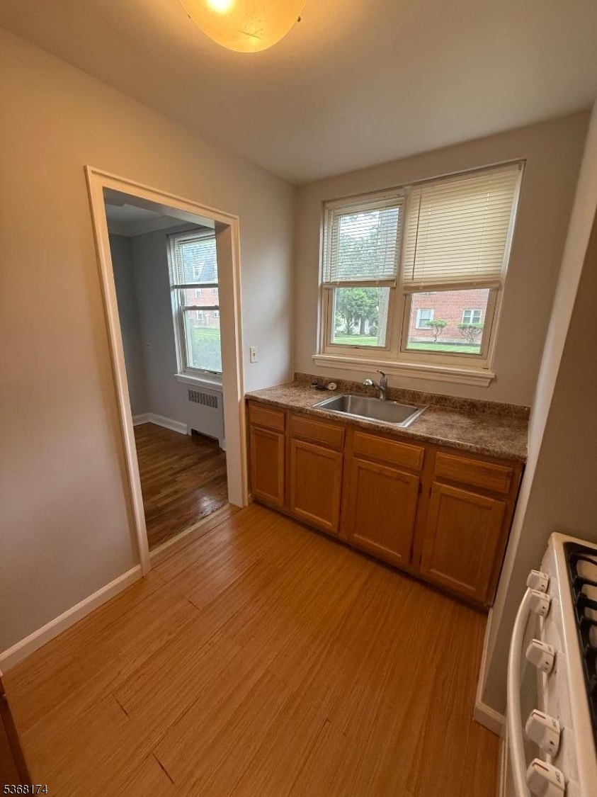 168 Gordonhurst Ave J2