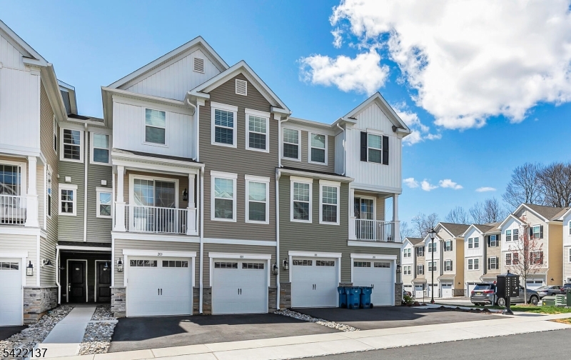 103 Honeysuckle Ln 815