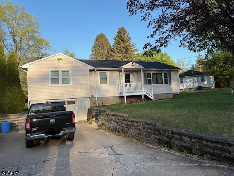 2 Canfield Ave