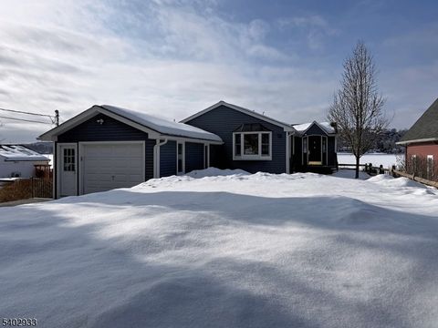 96 E Shore Trl Sparta Twp. NJ 07871