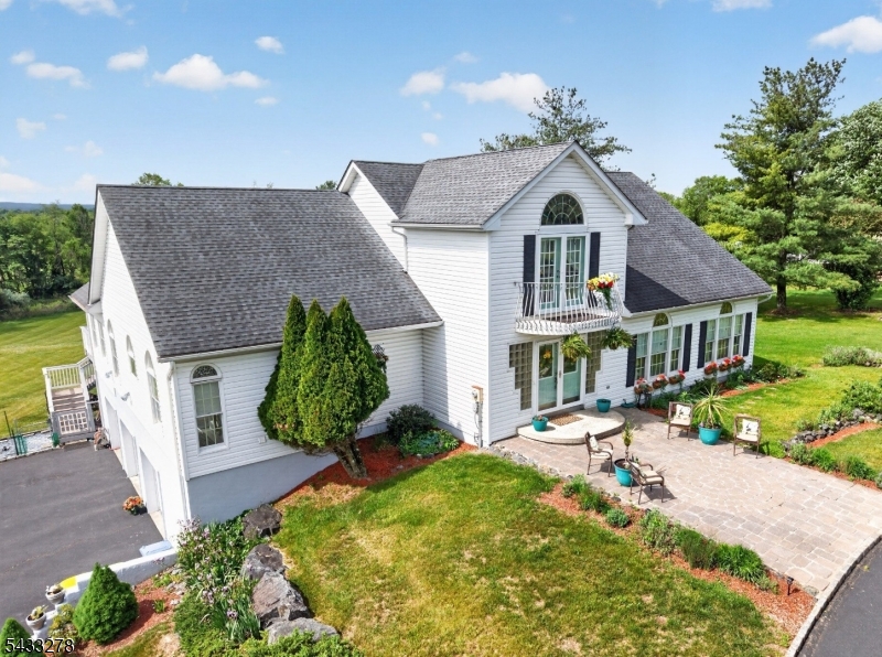 103 Oak Crest Dr
