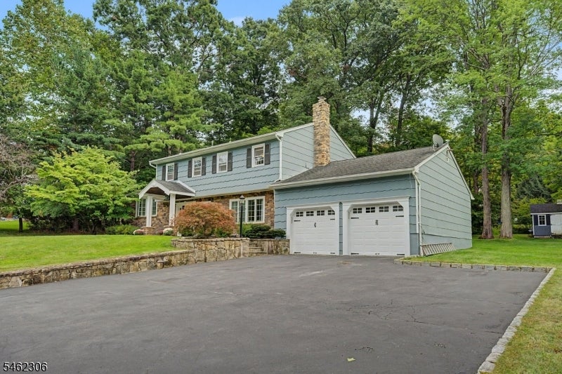 6 Peppermill Ct