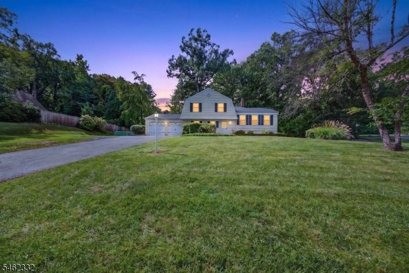 1163 Colonial Way