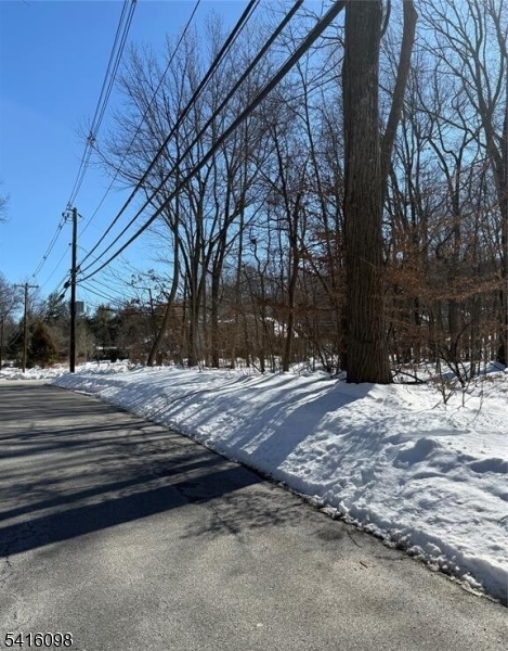 15 Saw Mill Rd