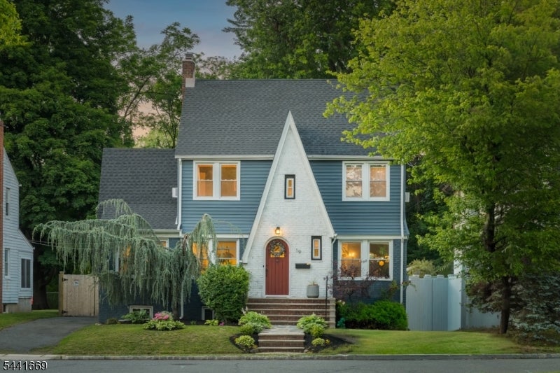 19 Buckingham Rd