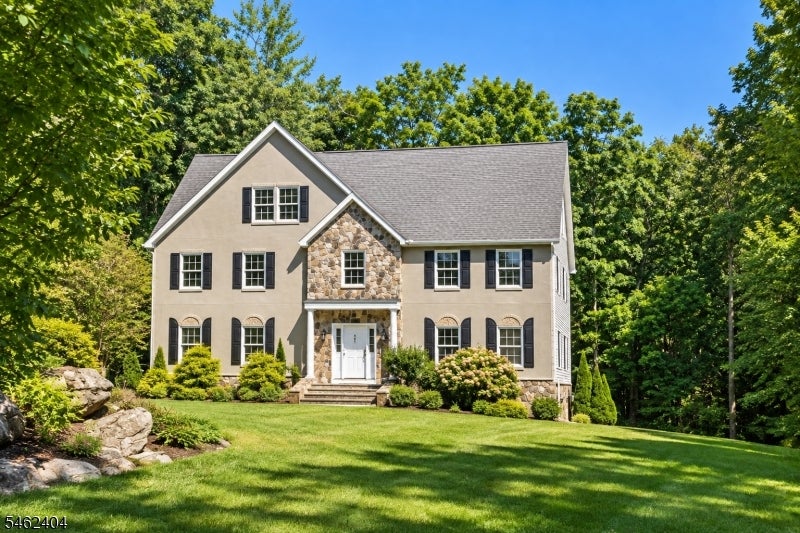 14 Hidden Valley Dr