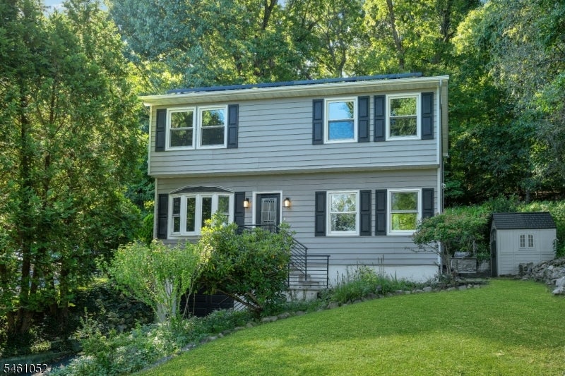 233 Mount Hope Ave