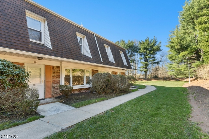 28 Wareham Ct