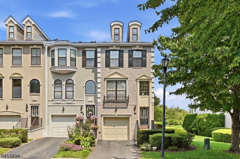 427 Hartford Dr