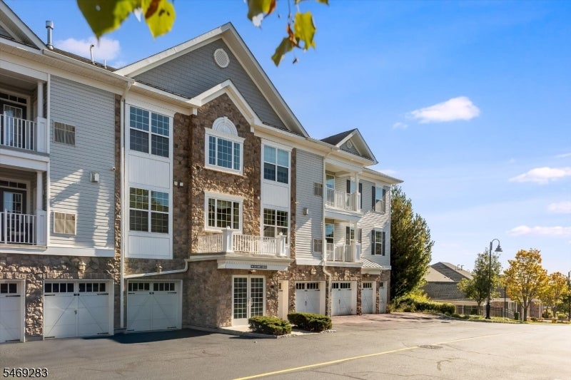 98 Quarry Dr B2