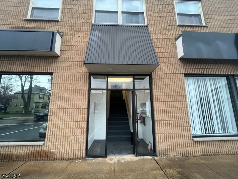 860 King George Rd