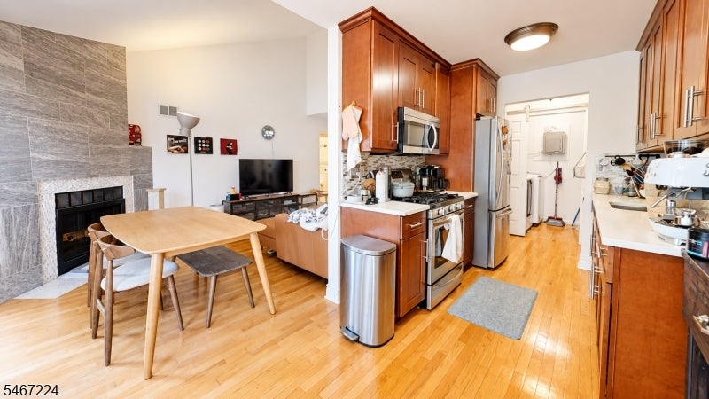 333 Liberty St 14
