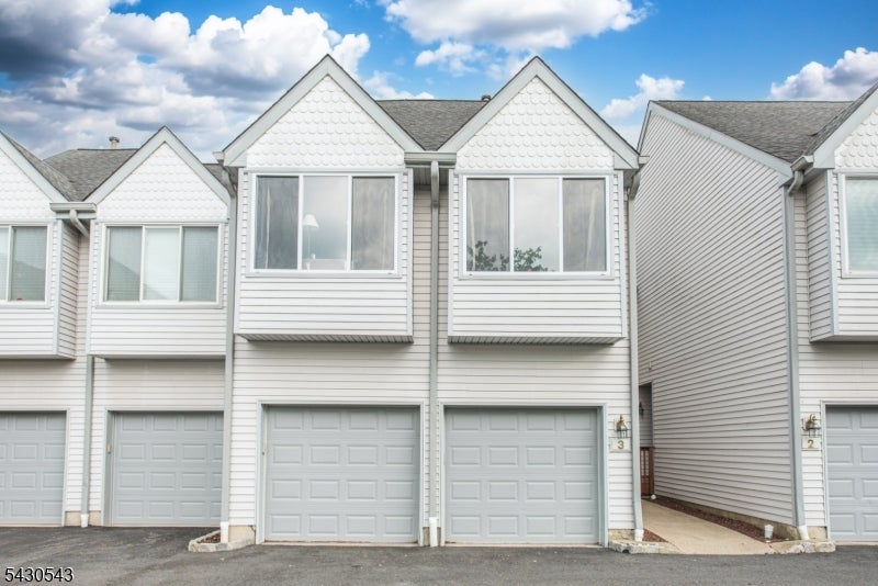 3 Freedom Ct