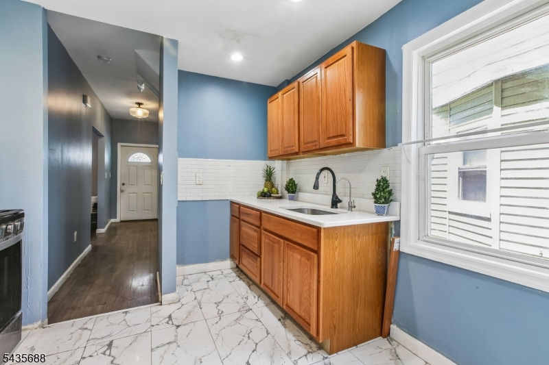 268 Halsted St