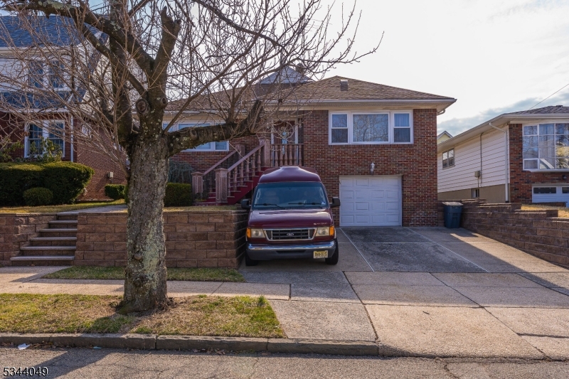 10 Pleasant Pl