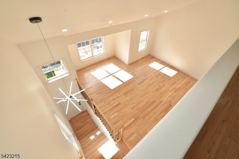 330 Winthrop Dr