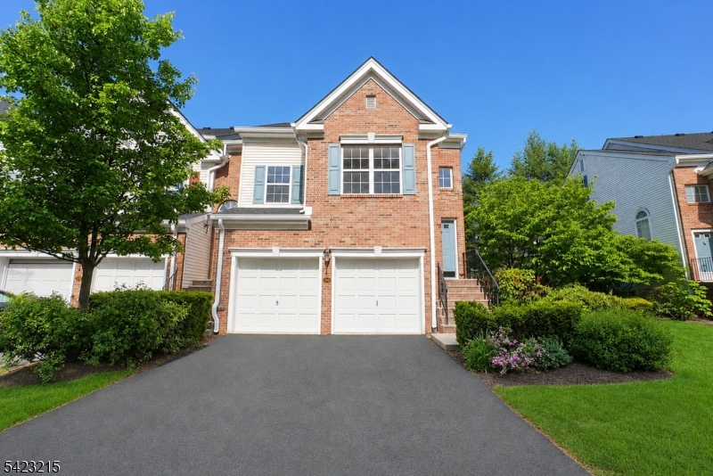 330 Winthrop Dr