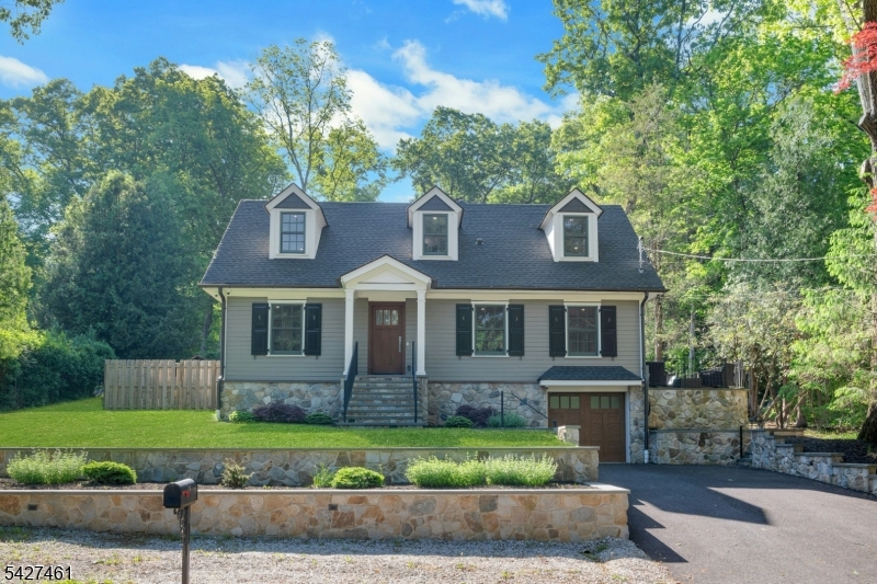 4 Farview Ave