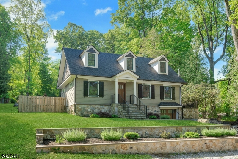 4 Farview Ave