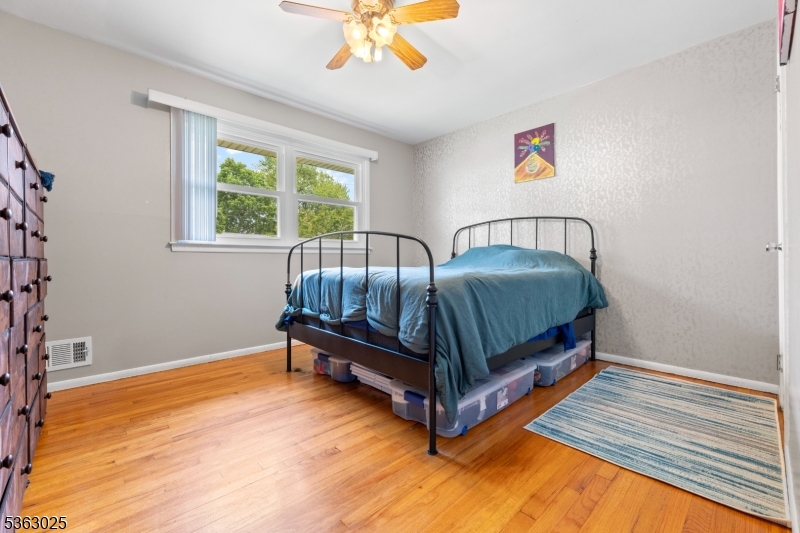 95 1St Ave