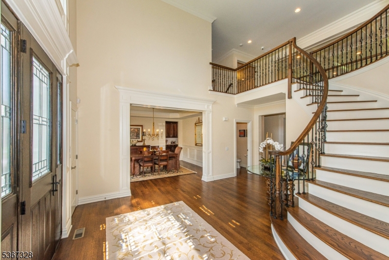 8 Philhower Ct