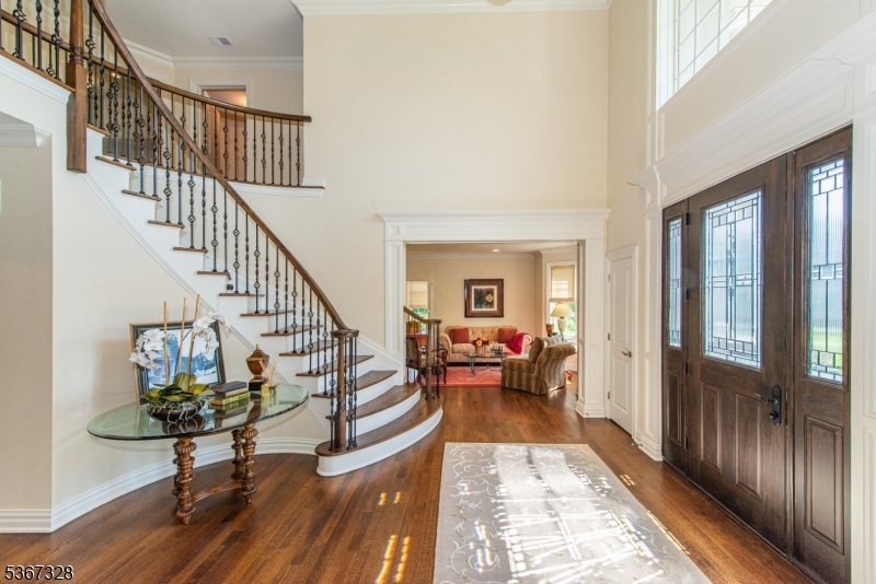 8 Philhower Ct