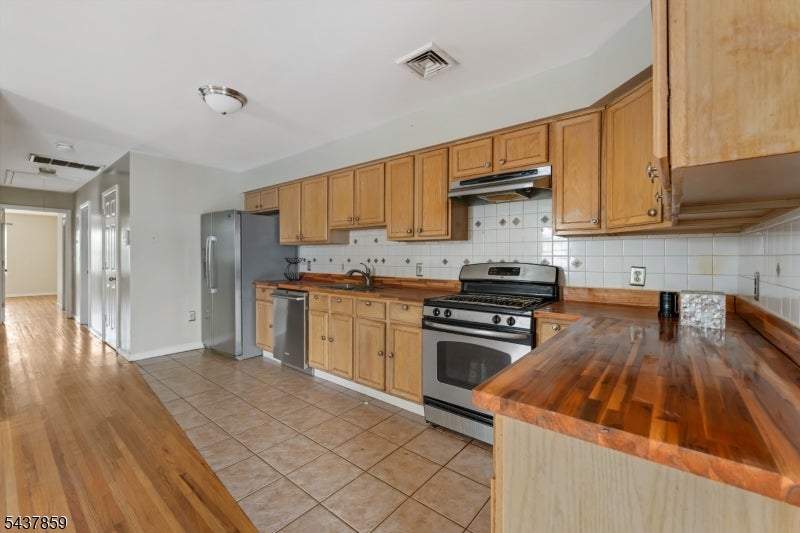 244 Clark Pl 2