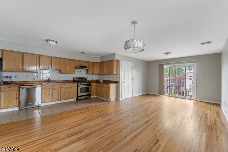 244 Clark Pl 2
