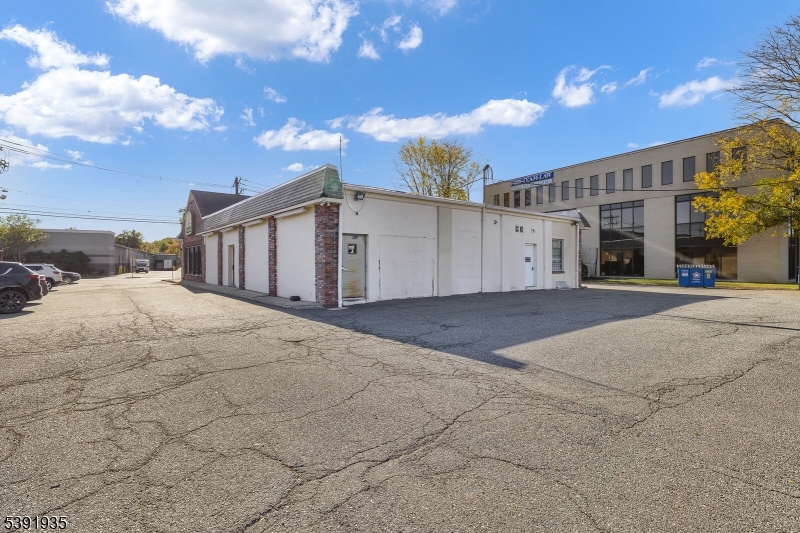 122 Central Ave