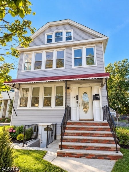 47 E Henry St