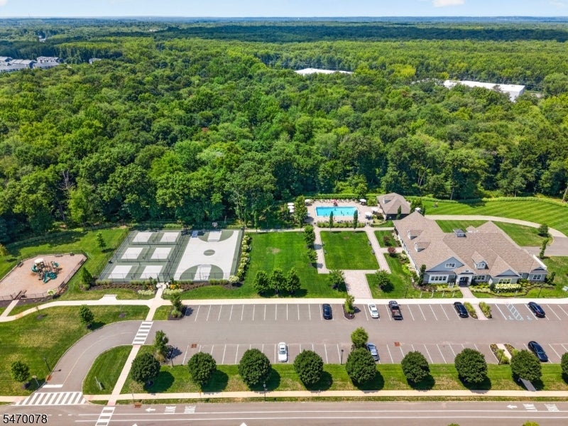 105 Valentino Dr