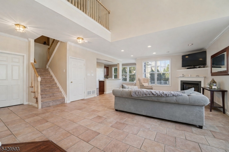 123 Levinberg Ln