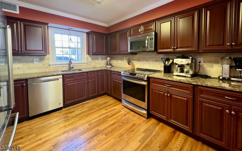 3 Beacon Hill Commons