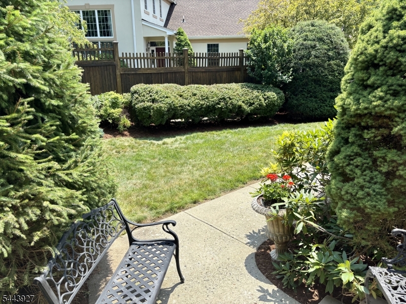7 Dickerson Ct
