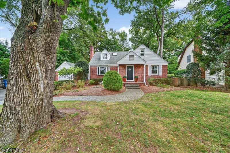 24 S Lyle Ave