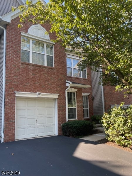 102 Constitution Way 102