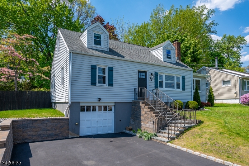 70 Claude Ave