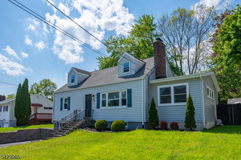 70 Claude Ave