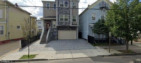 320 MARSHALL Elizabeth City NJ 07206