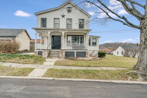 3 Townsend St Newton Town NJ 07860
