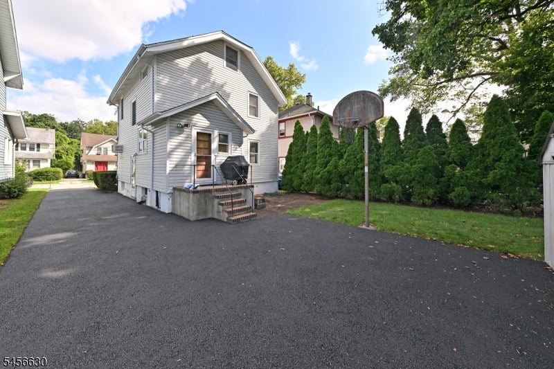 856 Ester Ave
