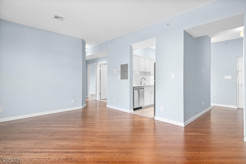 420 Bloomfield Ave Apt 4 4